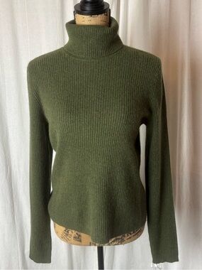 NWT Daniel Bishop 100% Cashmere Pullover Turtleneck Sweater Olive Green Women L